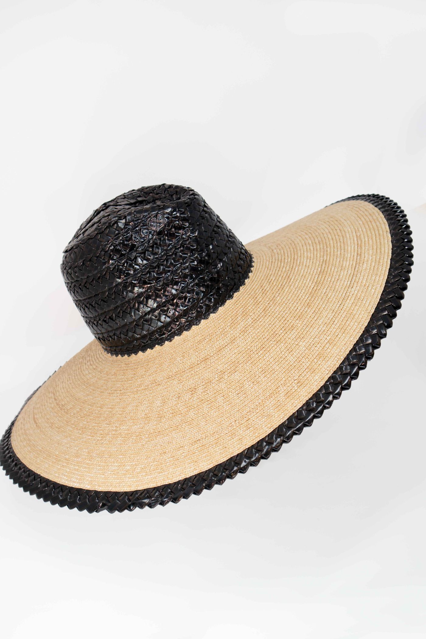 Marilyn’s Italian Wide Brimmed straw hat with edged rascello